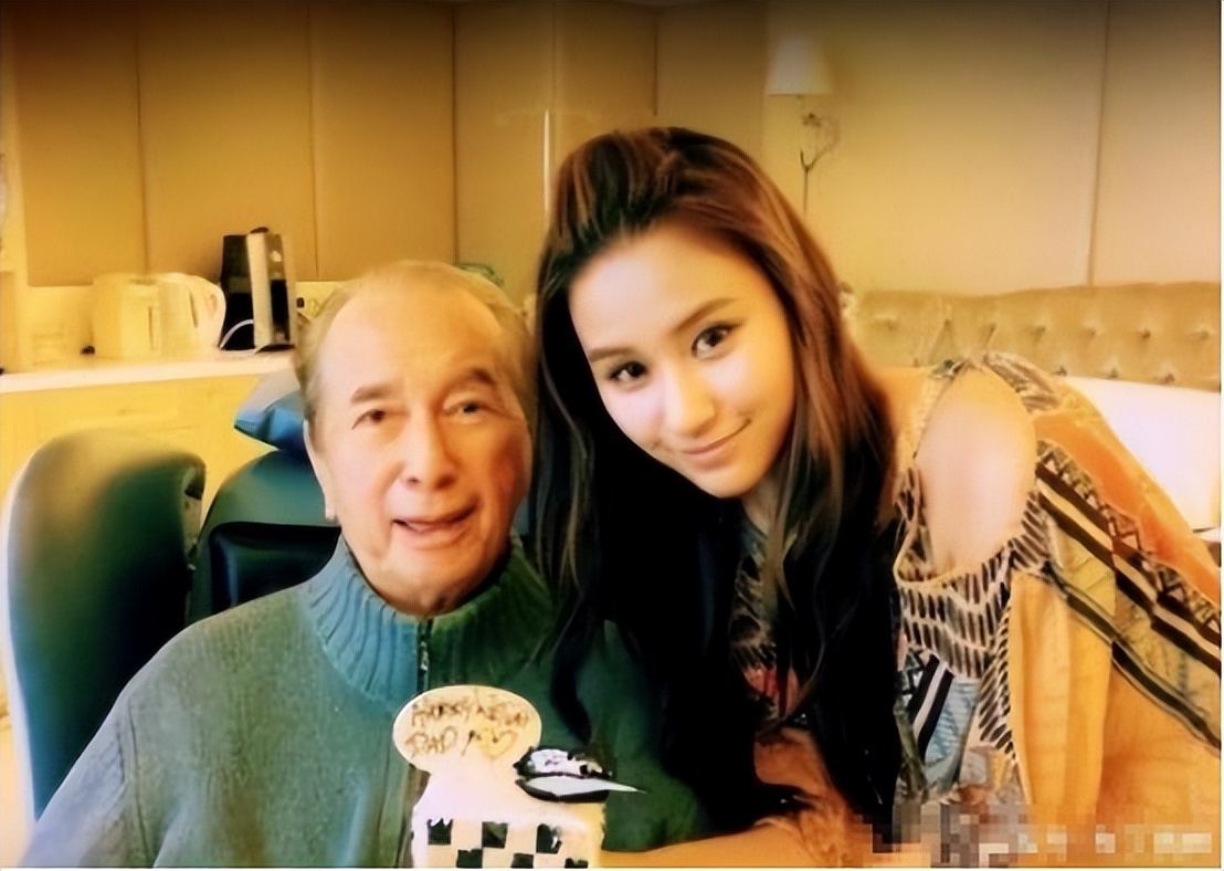 窦骁有多宠爱何超莲,窦骁为什么选择赌王千金