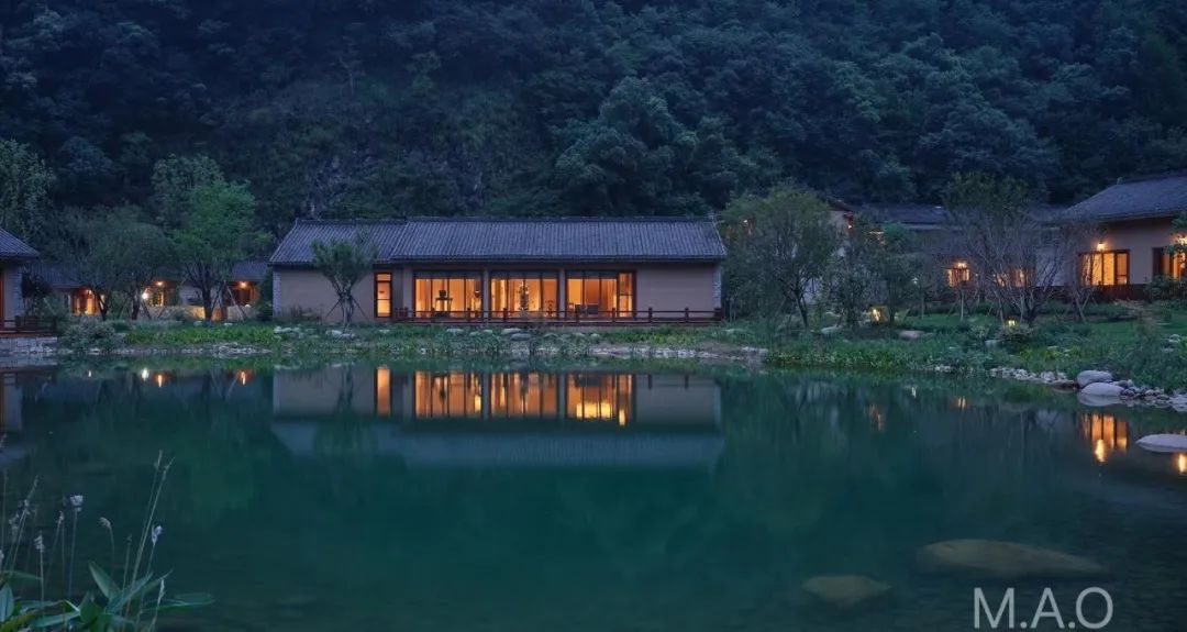 石台聚龙牯牛降酒店品牌定位,牯牛降聚龙大酒店野奢大床房