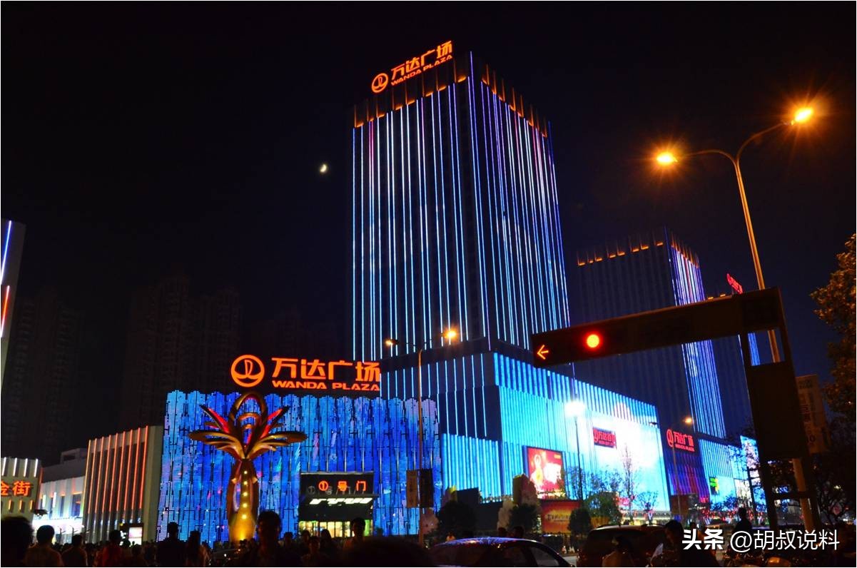 王健林被采访负债视频,王健林之子王思聪现在的情况如何