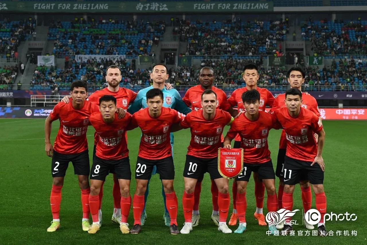 海港胜三镇取开门红,海港逆转三镇取开门红