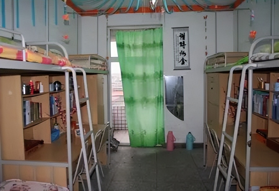 五十三度橙宿舍,五十三度橙教务