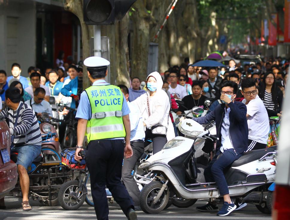 电动车上路迎来“2禁”管理,电动车上路实行“3禁1罚”