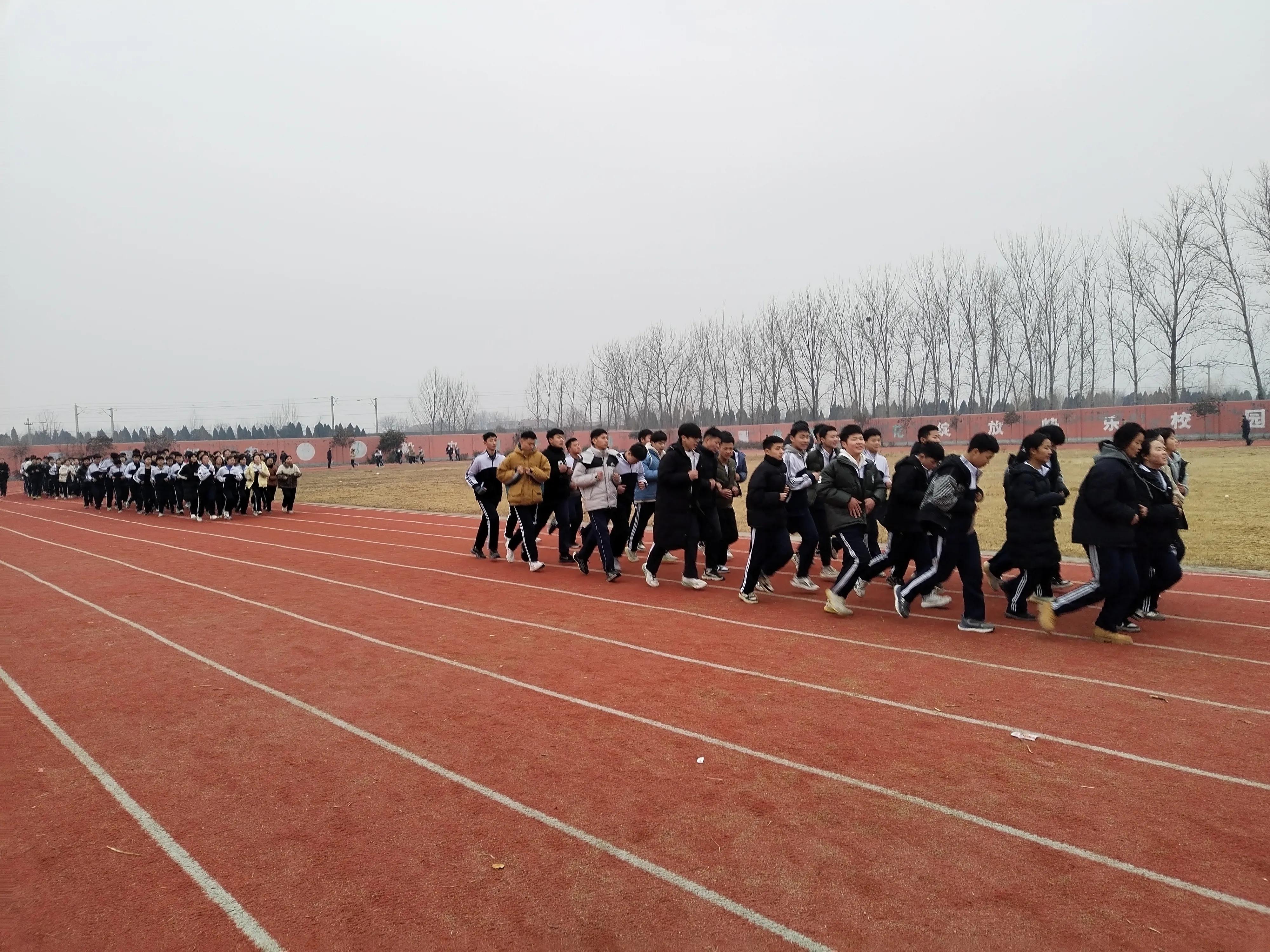 新冠阳性后剧烈运动导致呼吸胸痛,新冠阳性后剧烈运动