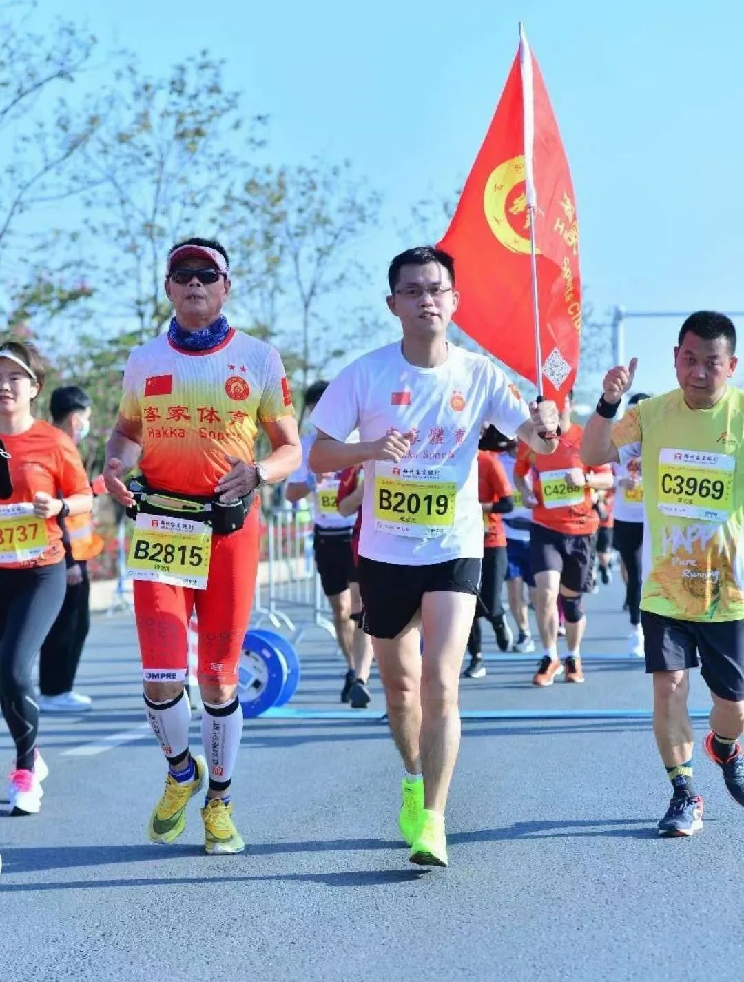 润跑半月谈|客家体育俱乐部：深圳湾上奔跑的小太阳