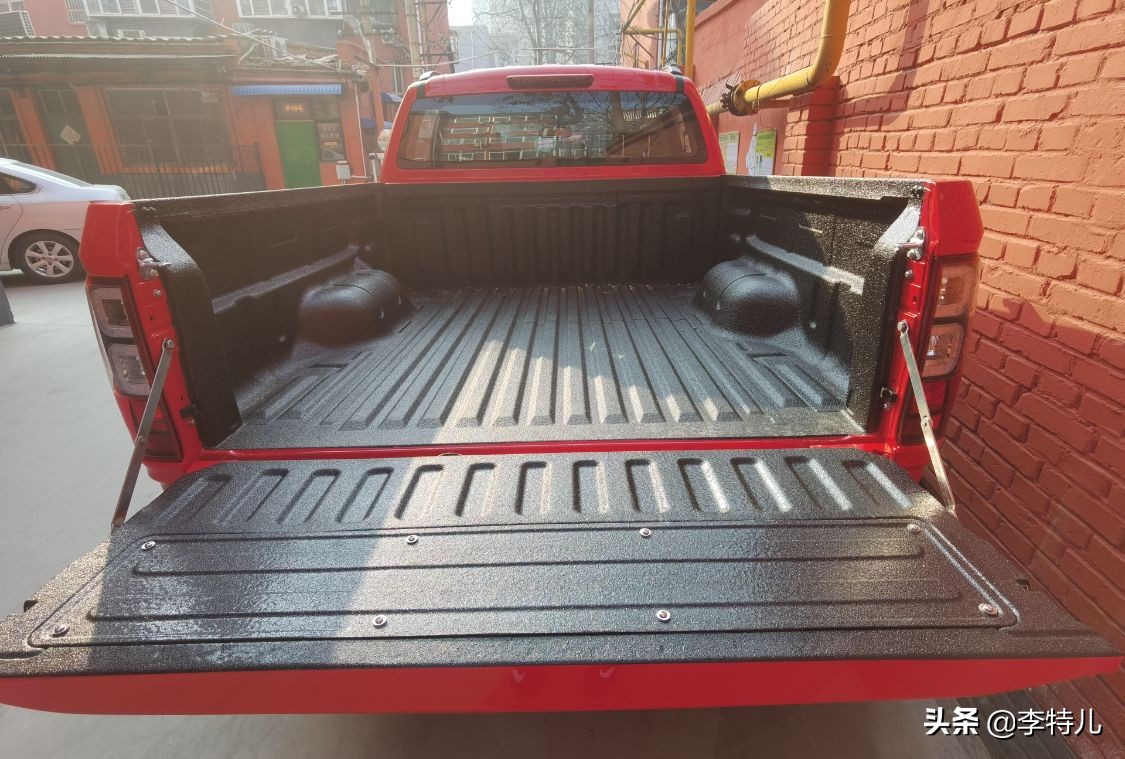 中兴皮卡威狮1949柴油版改装7座,中兴皮卡威狮1949柴油版介绍