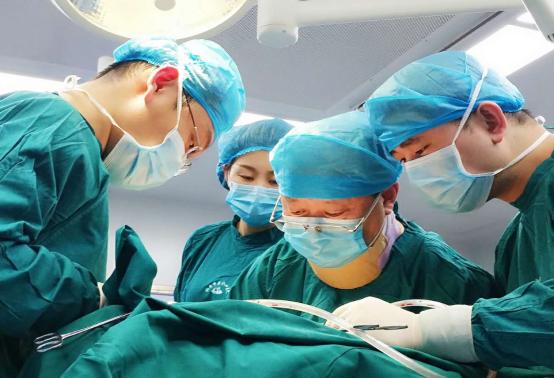 17岁亲生儿子被同学杀害后续,17岁儿子被同学杀害追凶17年