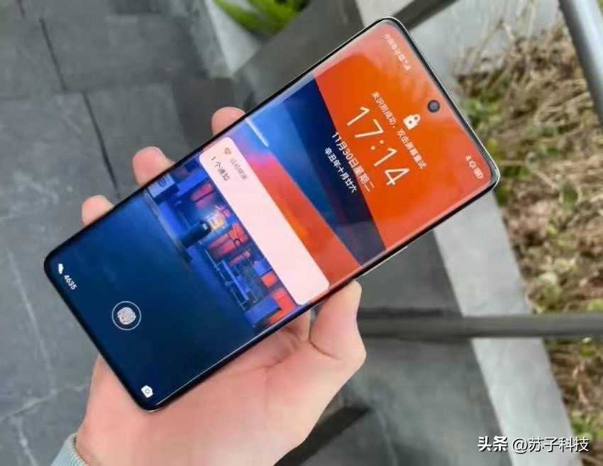 从4599元跌至2799元还值得入手吗,从3299跌至2199的手机是哪款