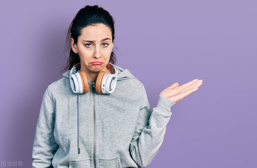 腿部和脚上白癜风会到脸部吗,治疗腿部白癜风