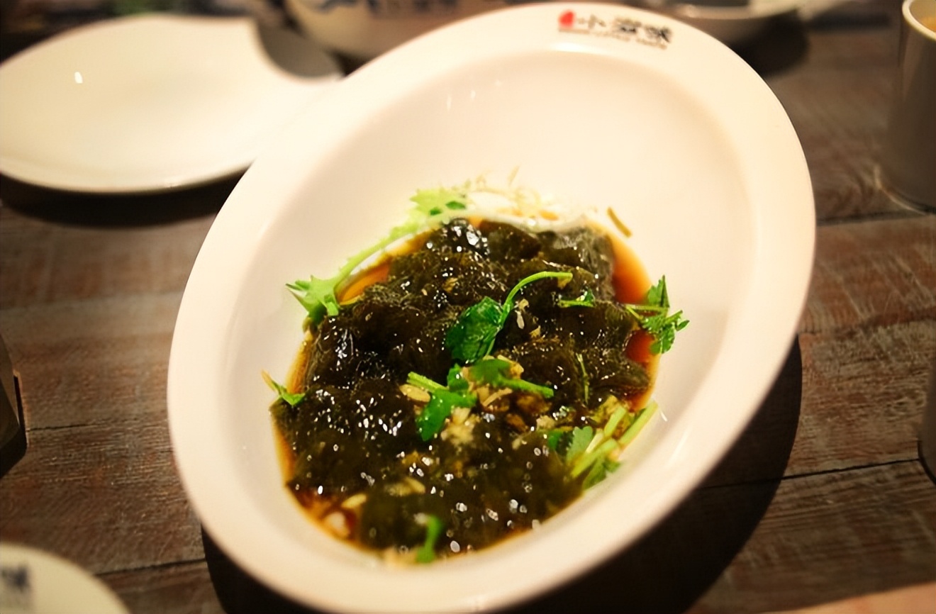 济南和青岛哪里旅游人多,青岛和济南旅游哪里人少