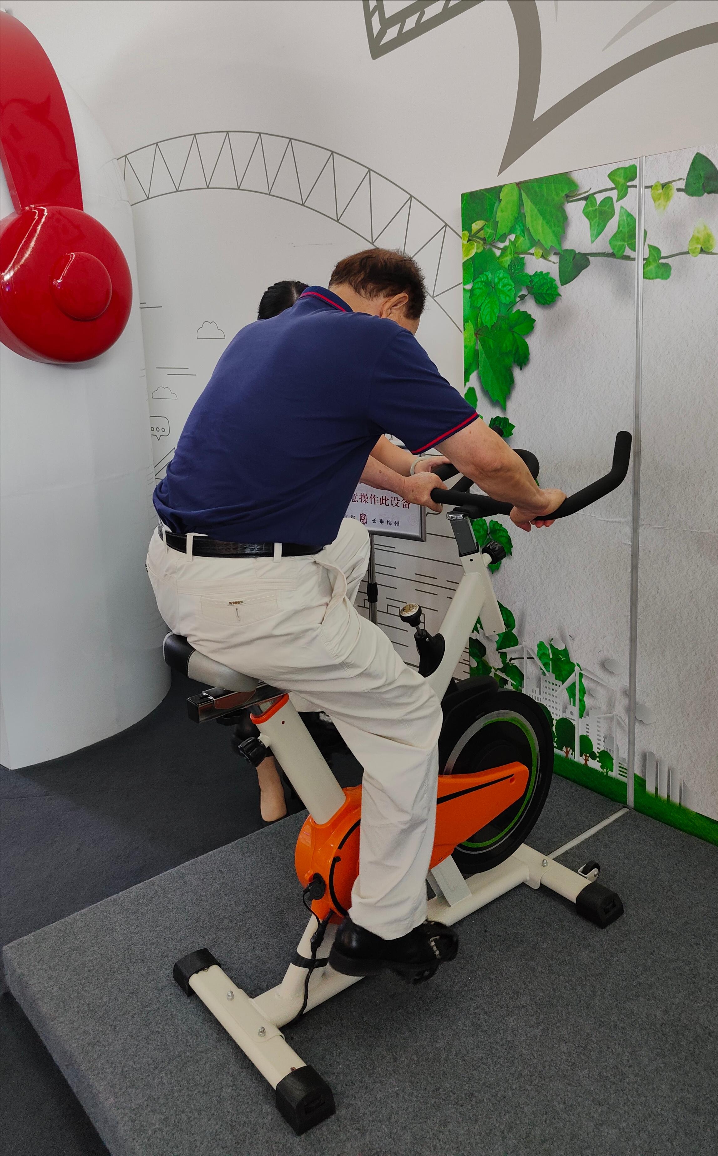 何质彬院士什么级别,何质彬院士进校园