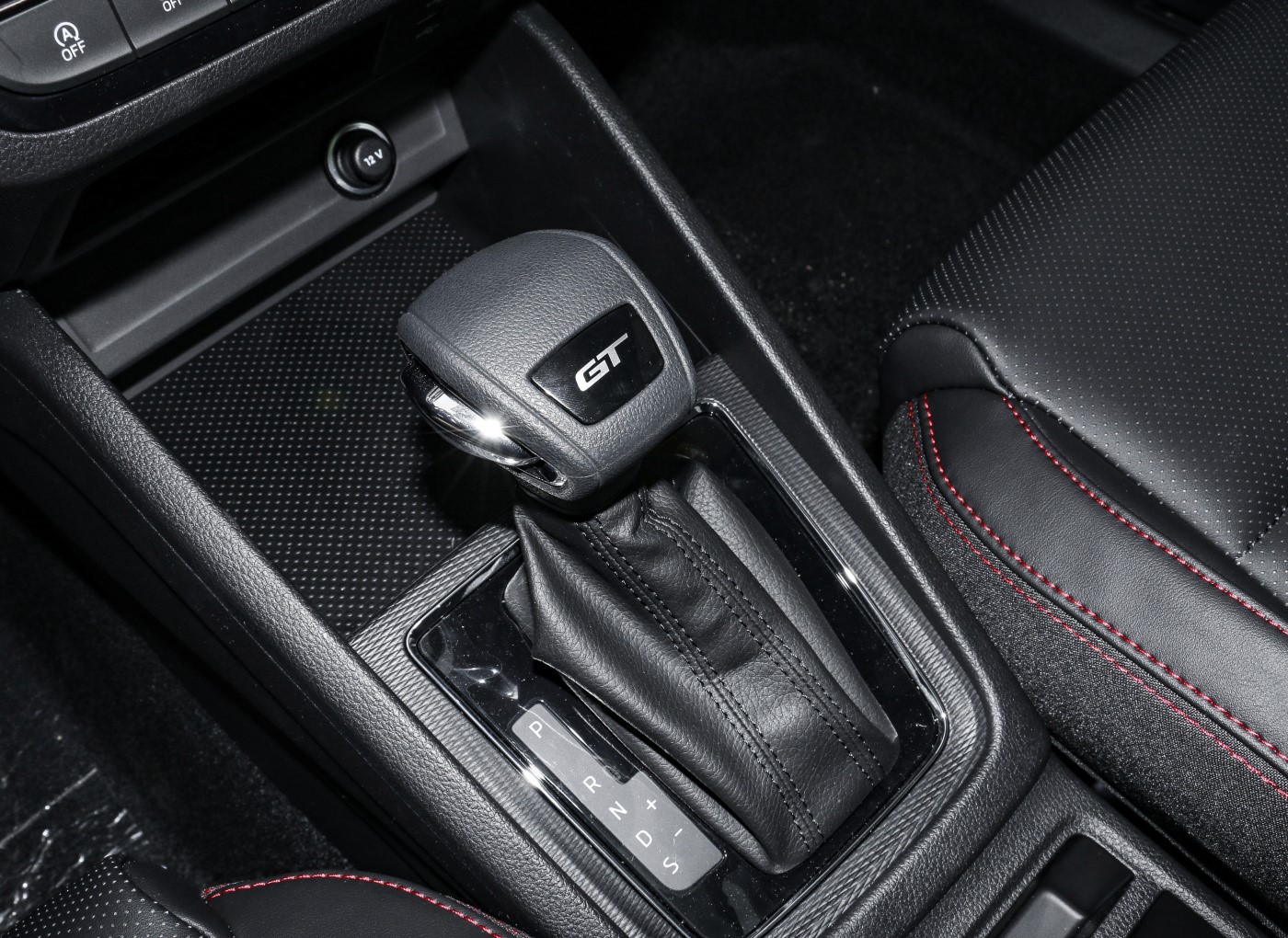 2022款柯米克为什么只有一个车型,柯米克是一款挺有气势高颜值的suv