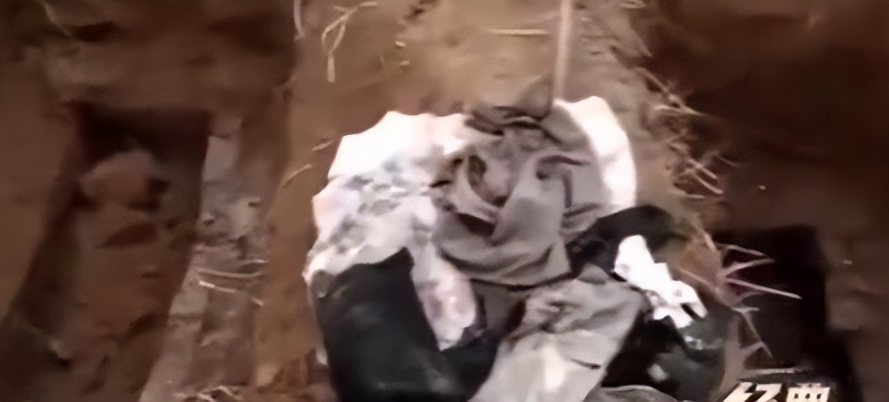 女儿死后托梦给妈妈挖棺材,母亲刚死7天托梦儿子挖棺