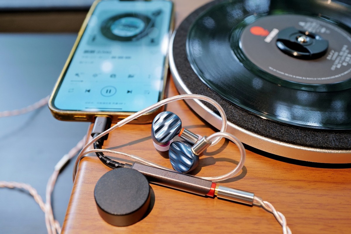 小尾巴,真尾巴—FenderAE2i强叔简评