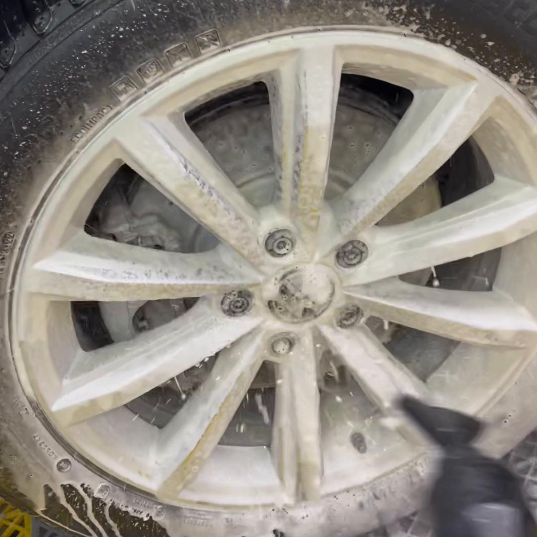 纯流水账作品,主要记录清洁轮毂的几个步骤。#抖音汽车