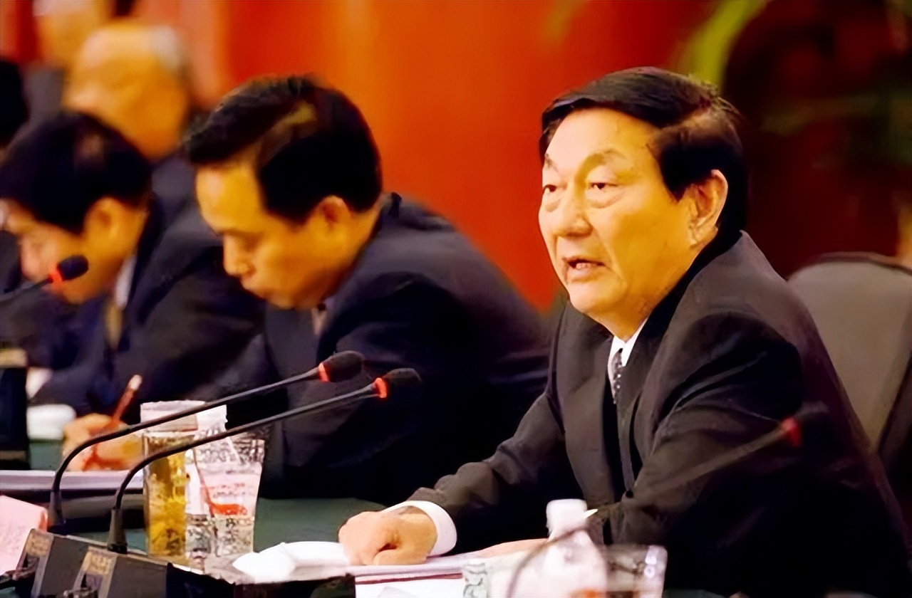 88年*镕基朱**自我批评：作为上海市长我不是最佳，比江*民泽**差得很远