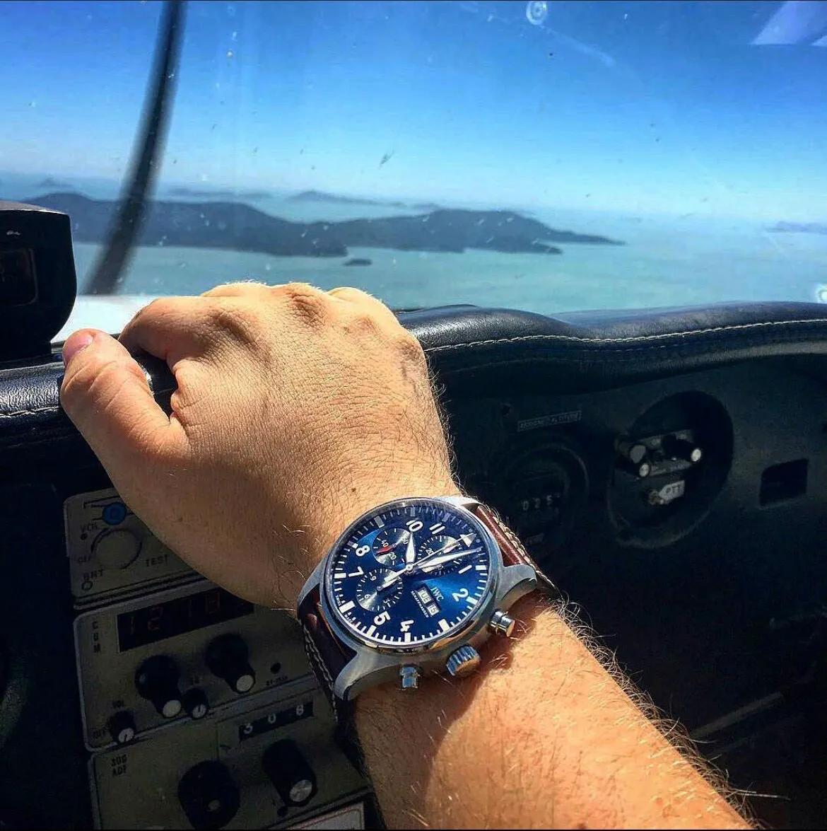 万国小王子选择黑色还是蓝色,小王子的经典童话