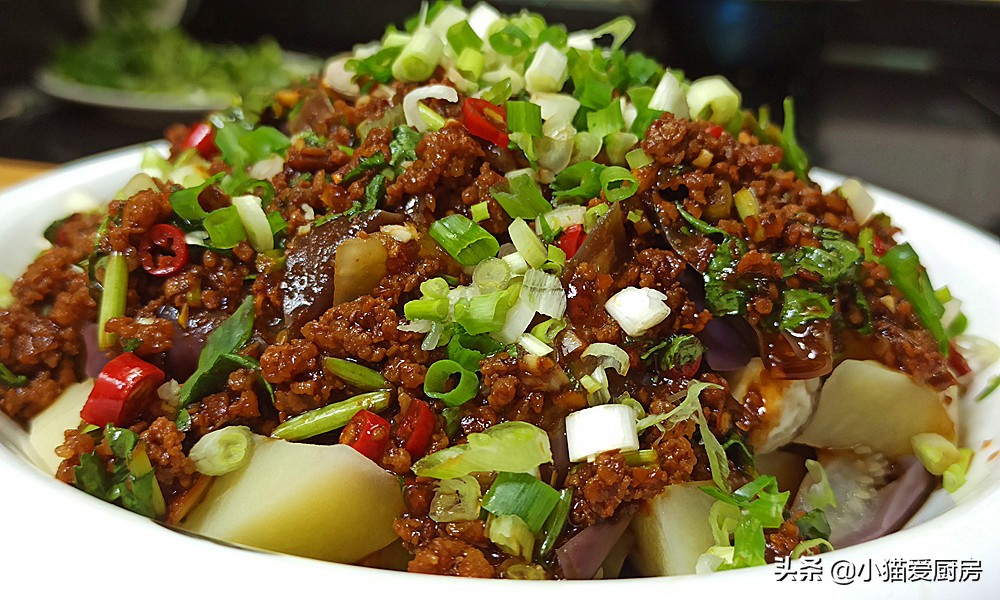 最简单的土豆焖茄子,好吃又简单的土豆茄子的做法