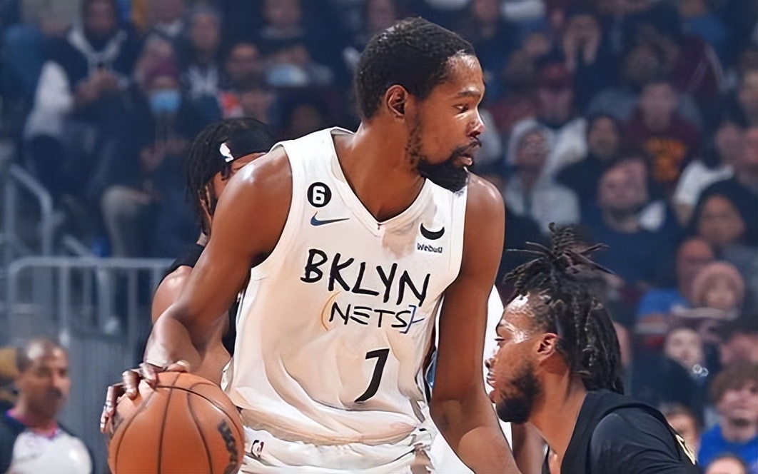 32分21篮板4抢断,疯狂崛起35