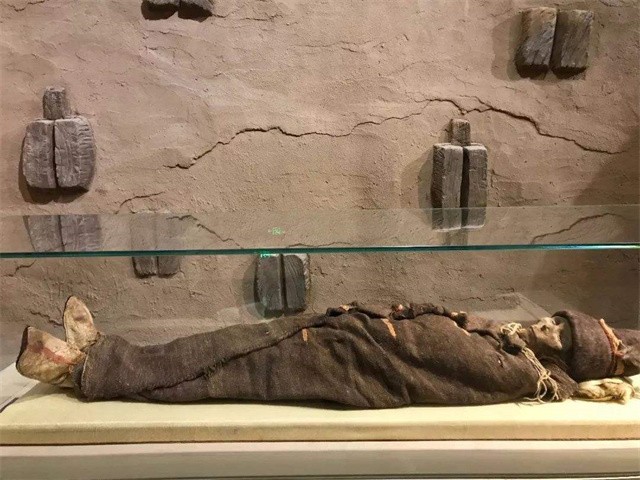 新疆挖出清代干尸,尘封16年的尸骨被挖出