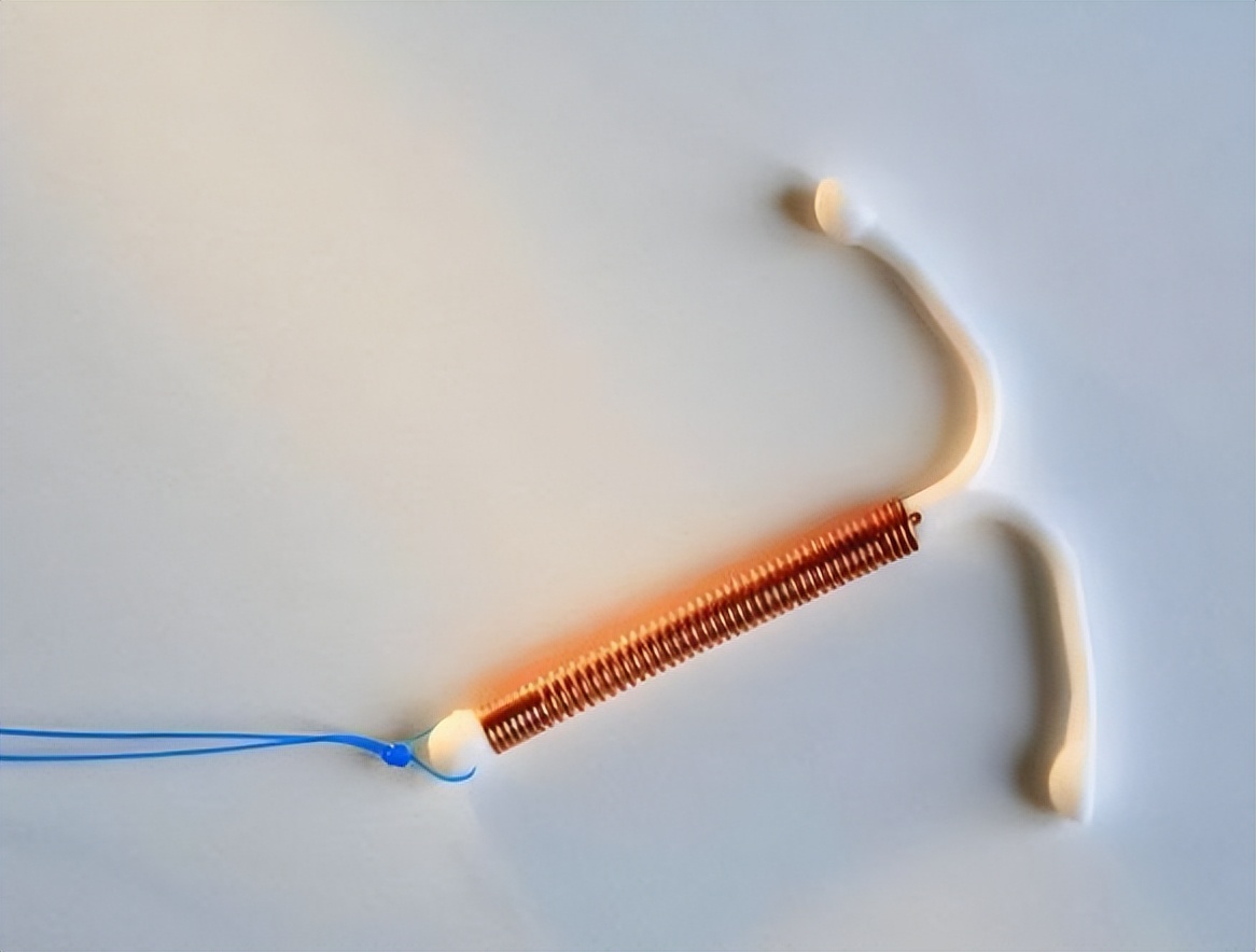 大姨妈结束以后一直有褐色分泌物,为什么月经结束后有褐色分泌物