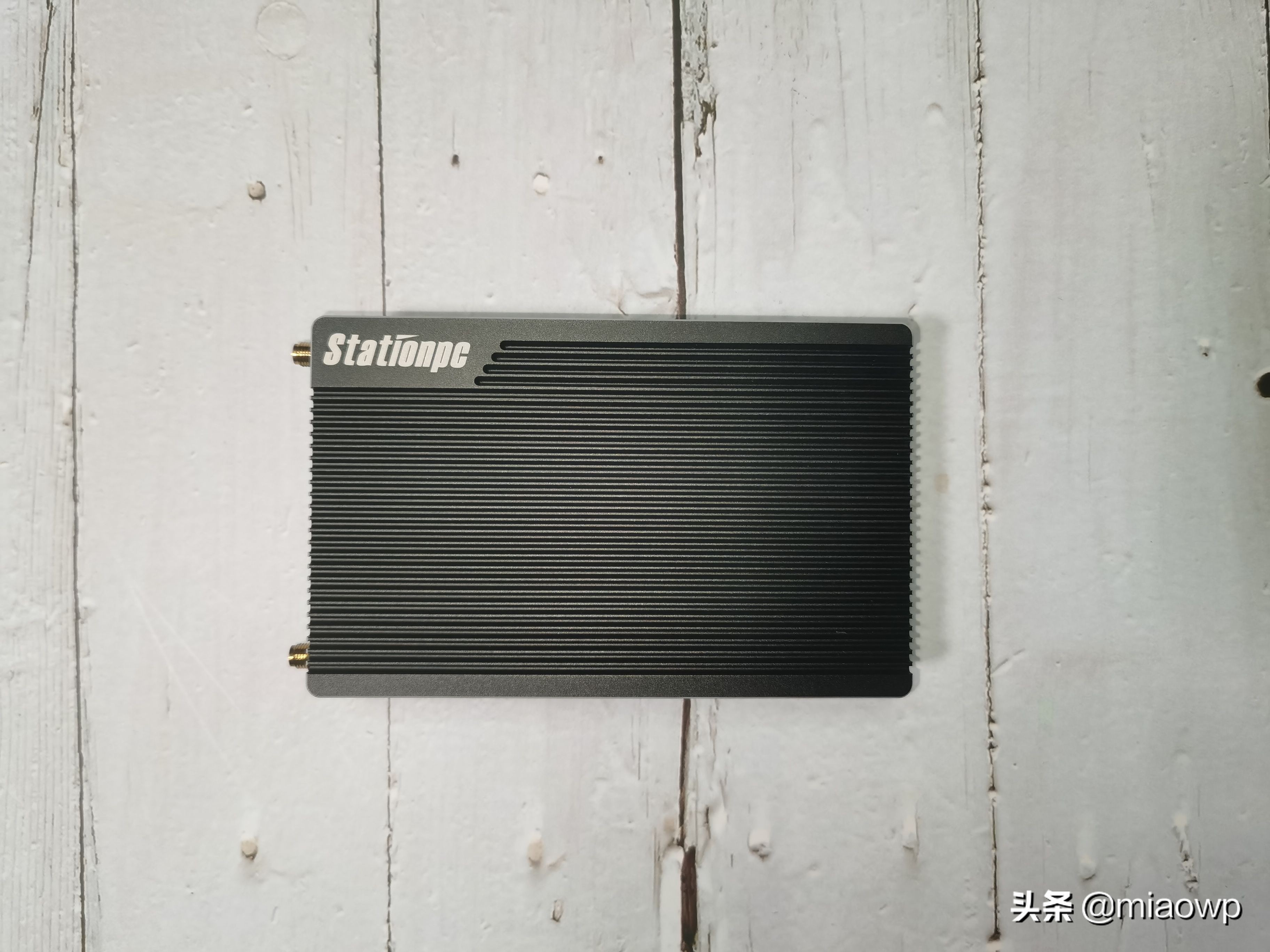 重新定义迷你主机，一键刷机随心所欲玩转众多系统尽在StationP2