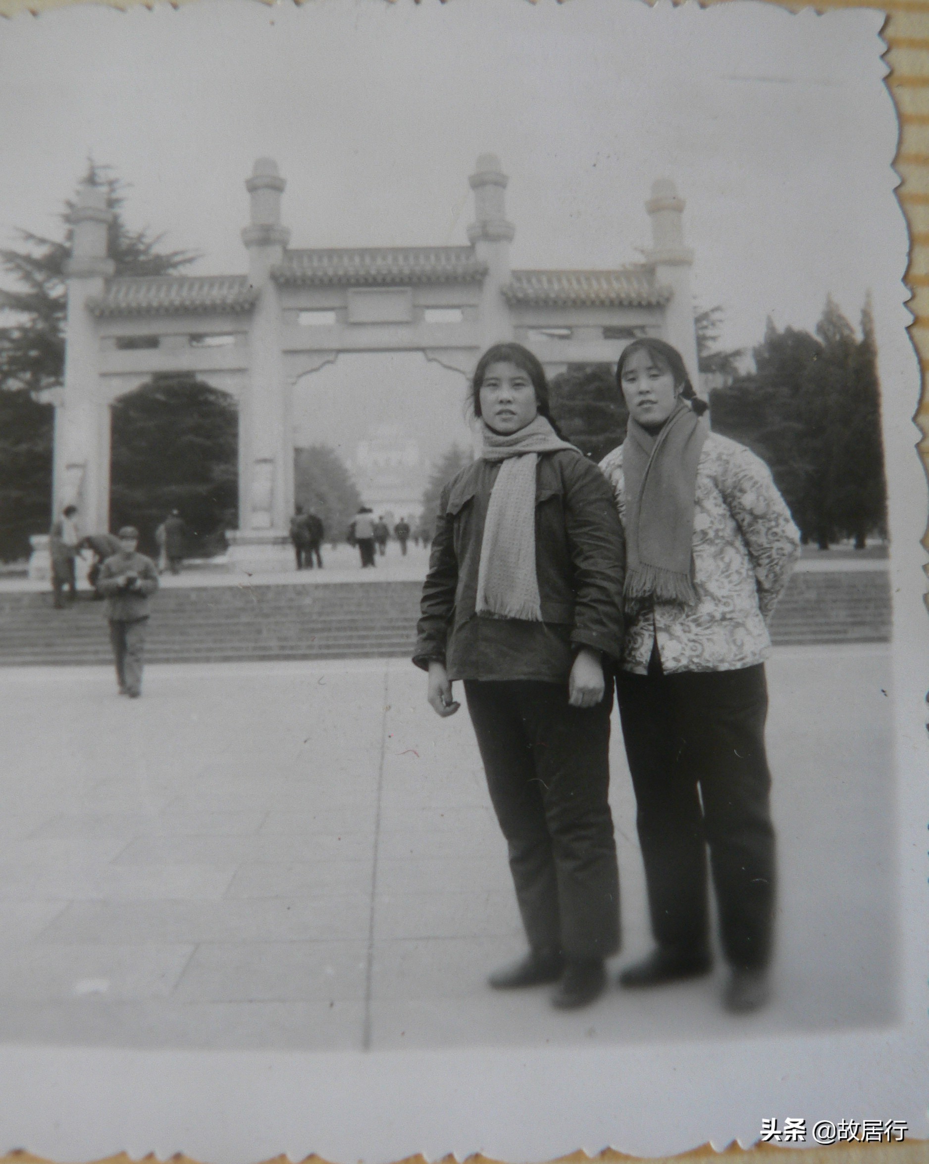 妻子身怀六甲不远千里来到京城,妻子身怀六甲接退伍兵哥哥