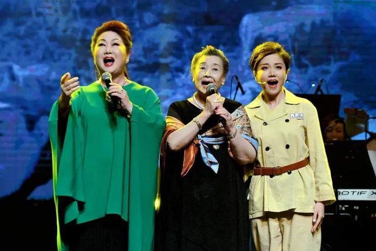 东方夜莺朱逢博完整版,东方夜莺朱逢博图片