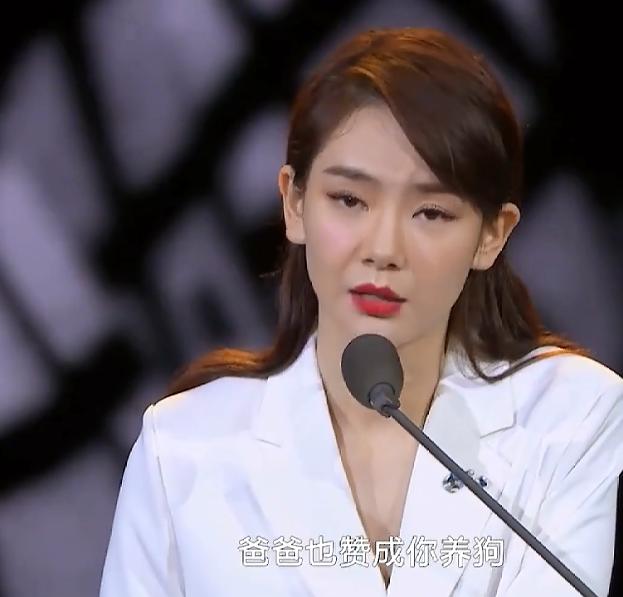 李咏离世4年，再看哈文的状况，才明白嫁给李咏是最好的选择