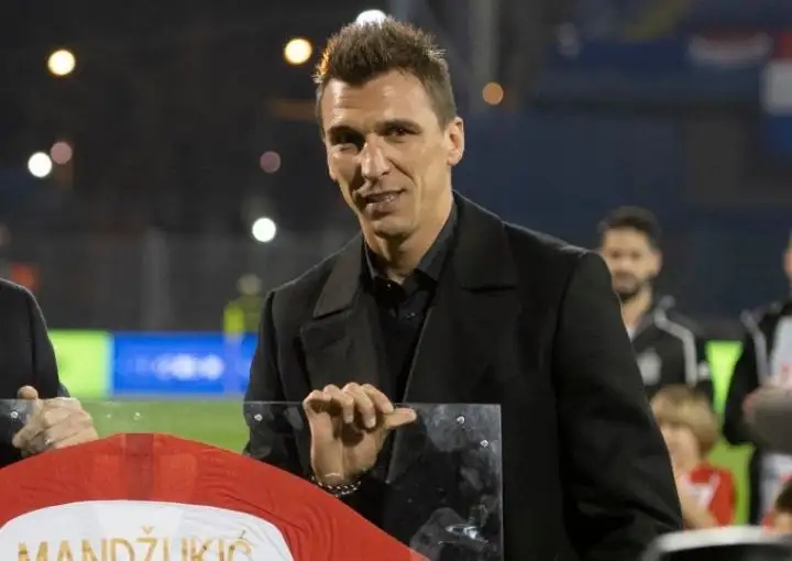 涓栫晫鏉殑瓒崇悆鏁欑粌鏈夊鍘夊,涓栫晫鏉笂閭ｄ簺鎶㈤暅鐨勬暀缁冧滑