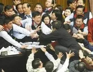 台湾地区的历史沿革和民主化历程