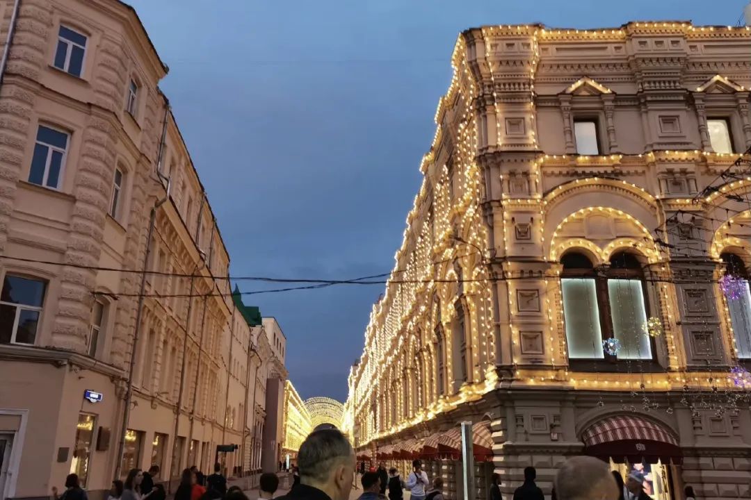 小佳在俄罗斯：初中去留学，虽屡遭扒手，但更多遇见他乡的善意