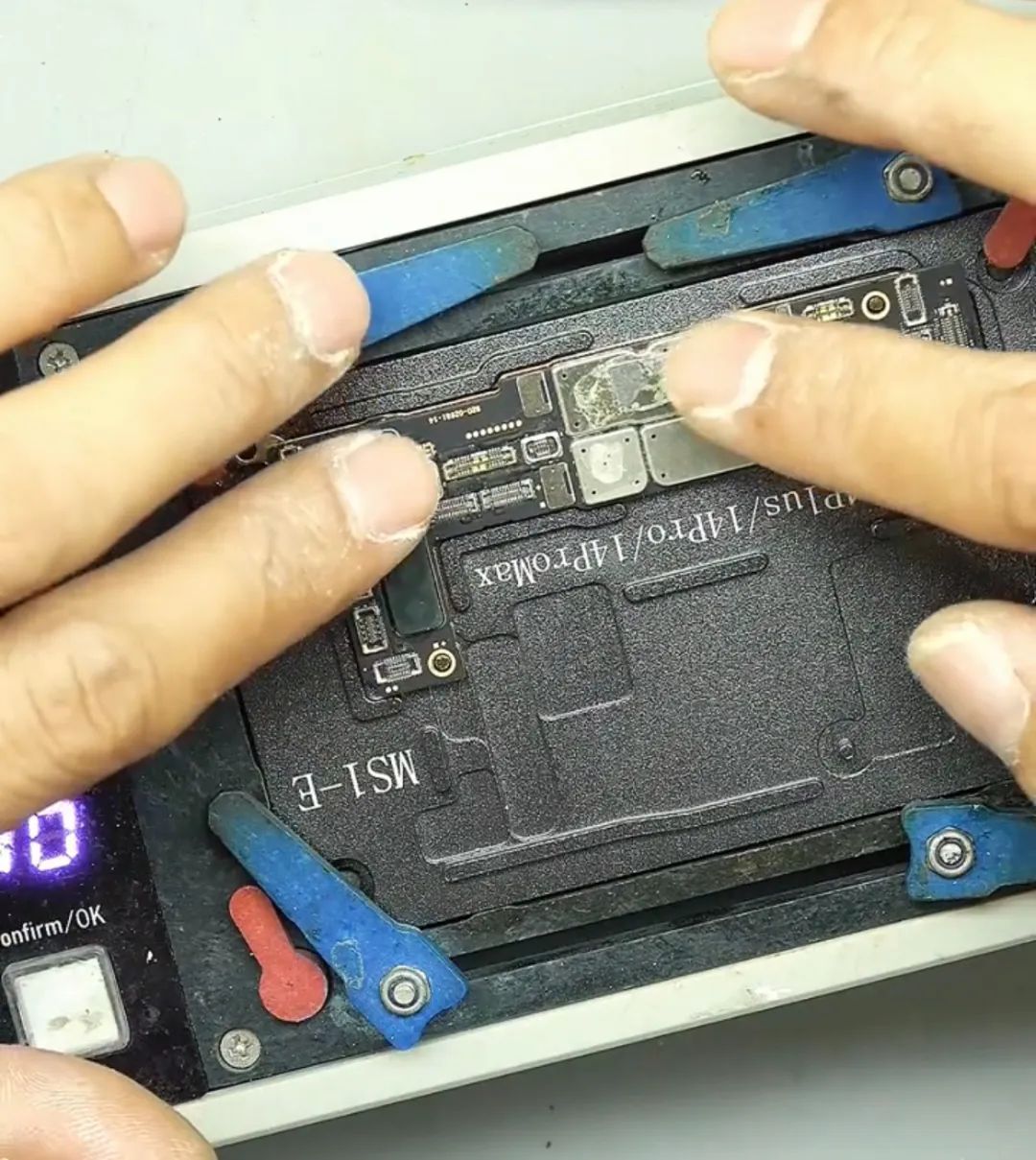 iphone14到手后需要买充电头吗,新机到手iphone14