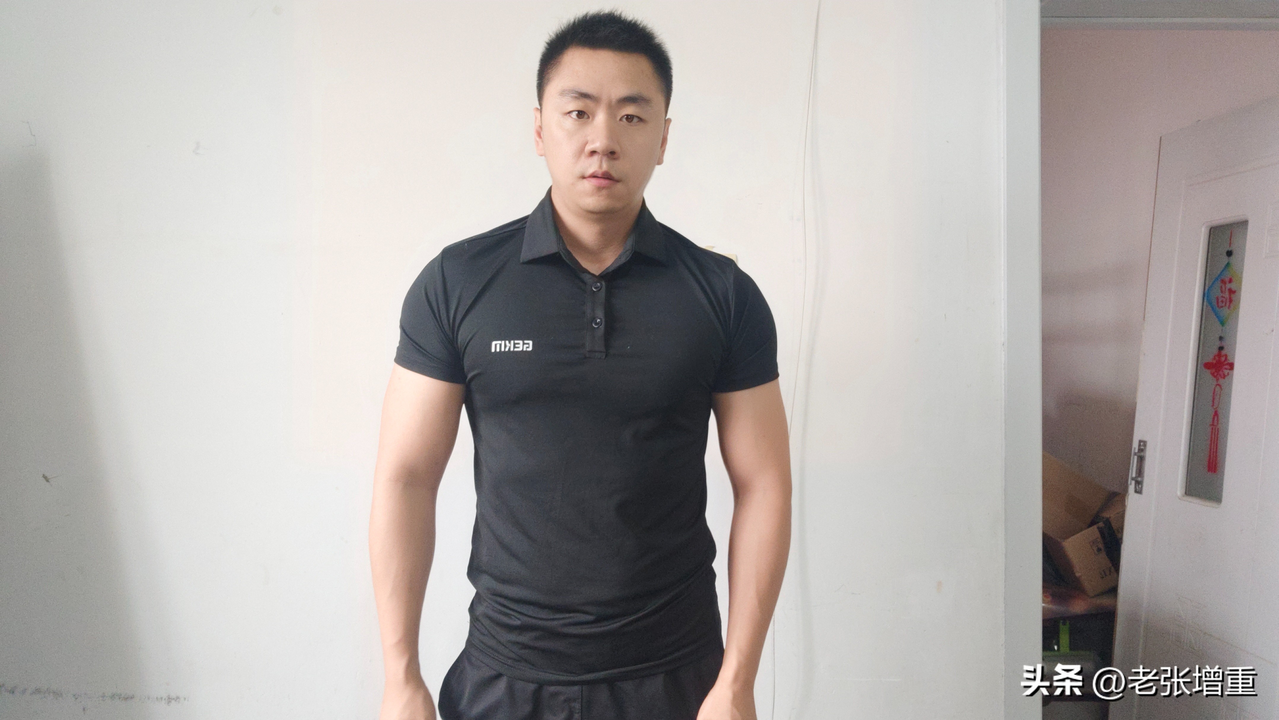 40岁年纪，才10多岁的体重，分享10个哑铃动作，让你偷偷在家练壮