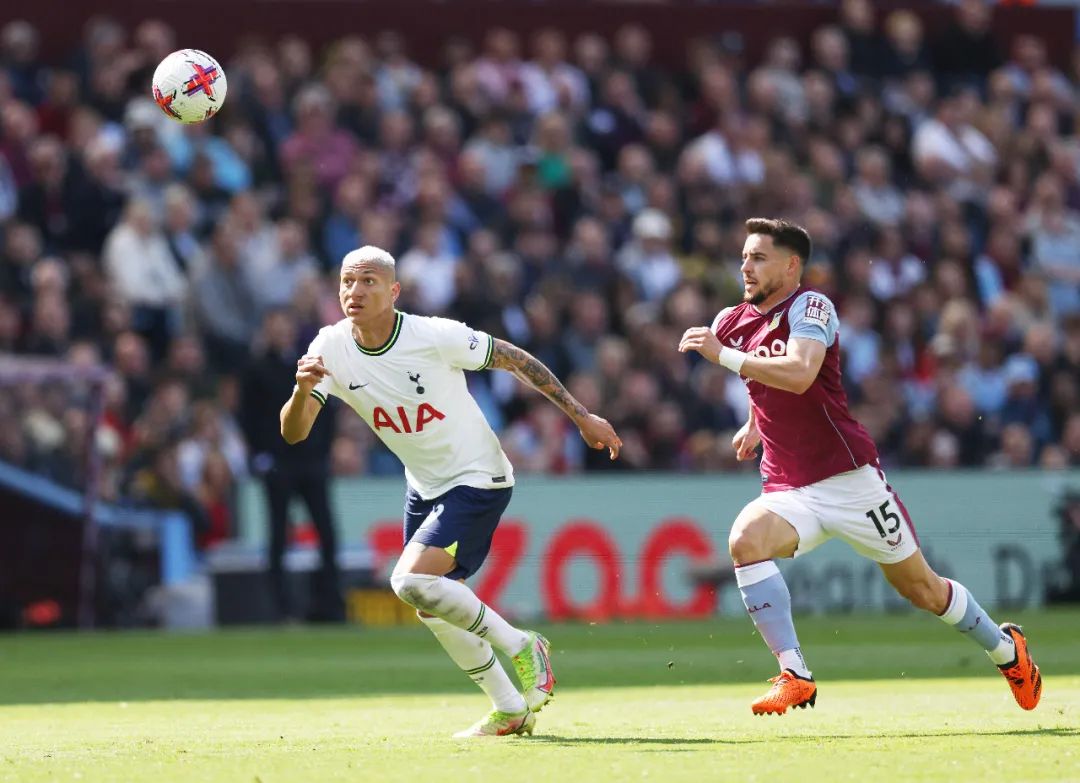 凯恩任意球绝杀维拉,曼联绝杀维拉