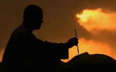 做一天和尚撞一天钟歇后语,做一天和尚撞一天钟的意思