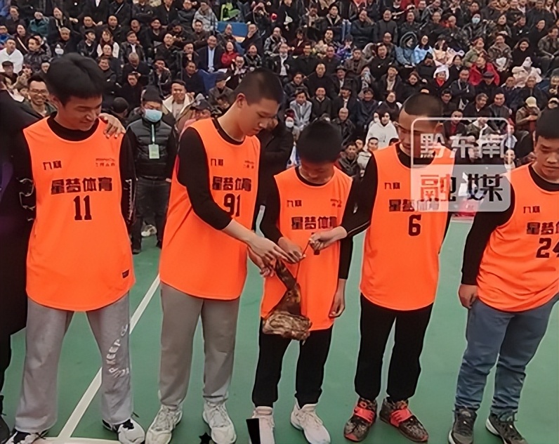 “村BA”在玩一种很新的东西!