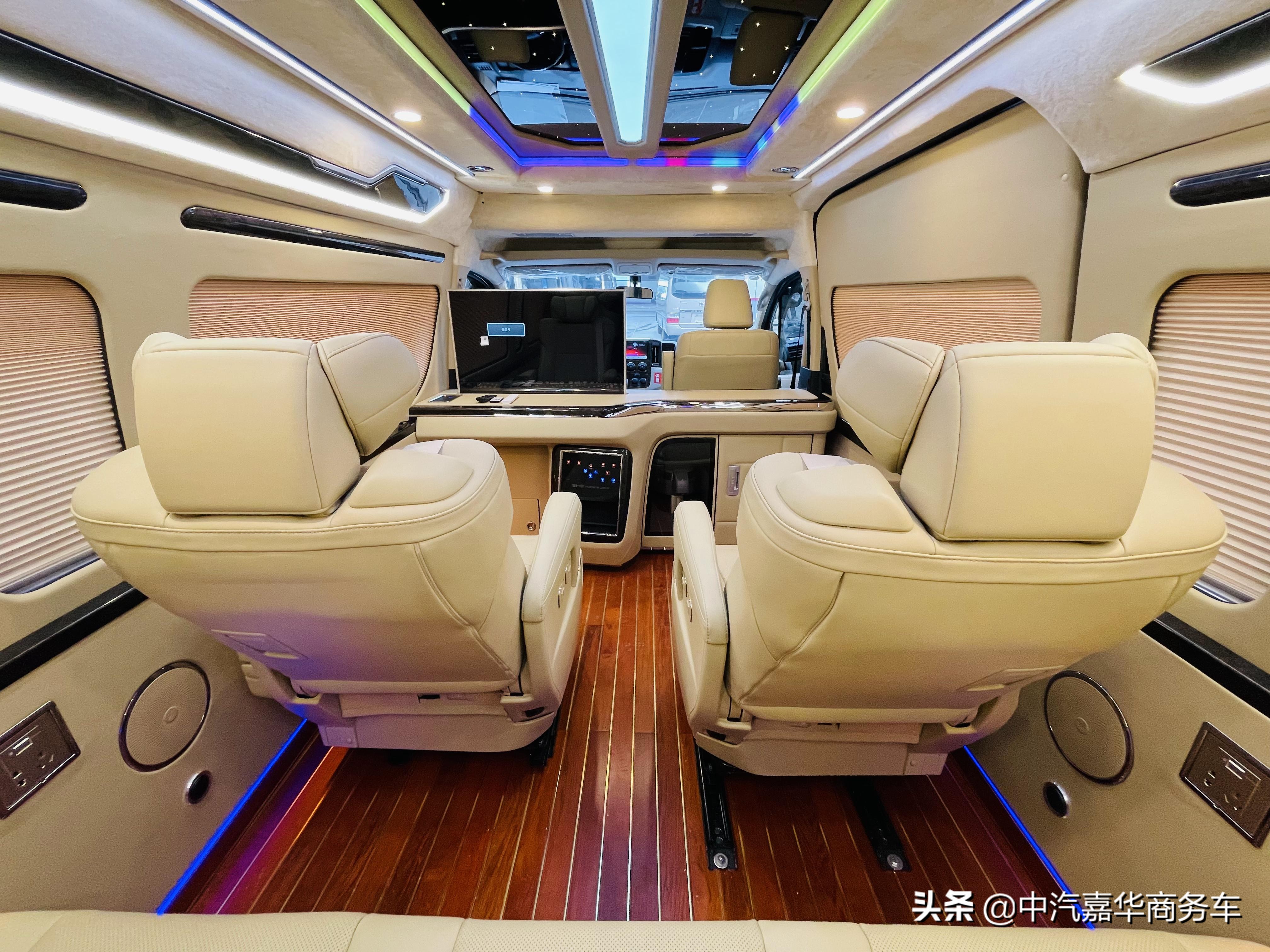 丰田海狮2.8柴油四驱mpv7座报价,进口丰田大海狮9座蓝牌2.7