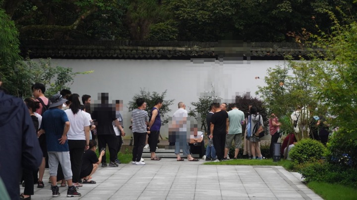 杭州人心心念念的灵隐寺月饼，大清早6点就有人来蹲了