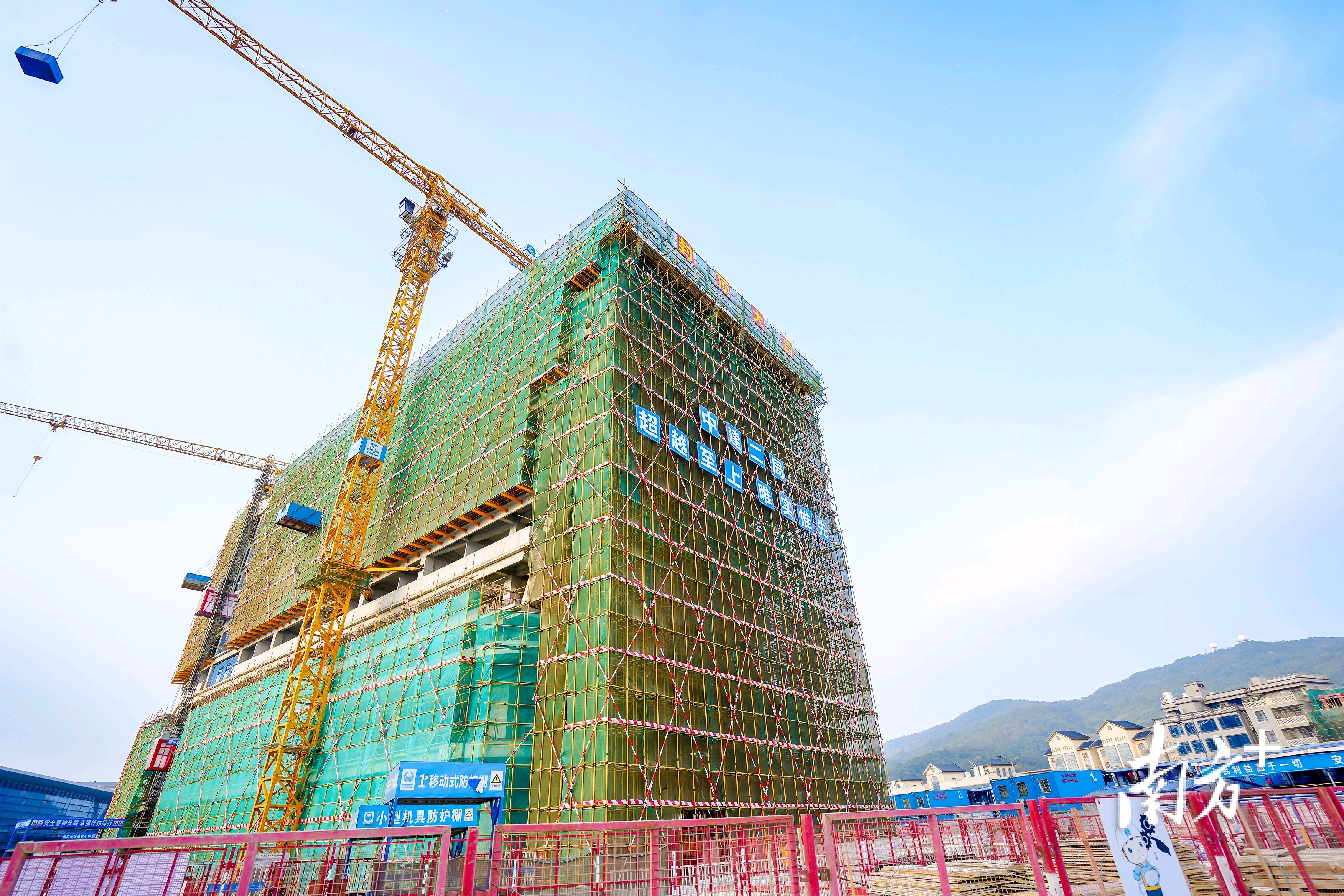 珠海机场改扩建工程施工航拍,珠海机场t2扩建鸟瞰图