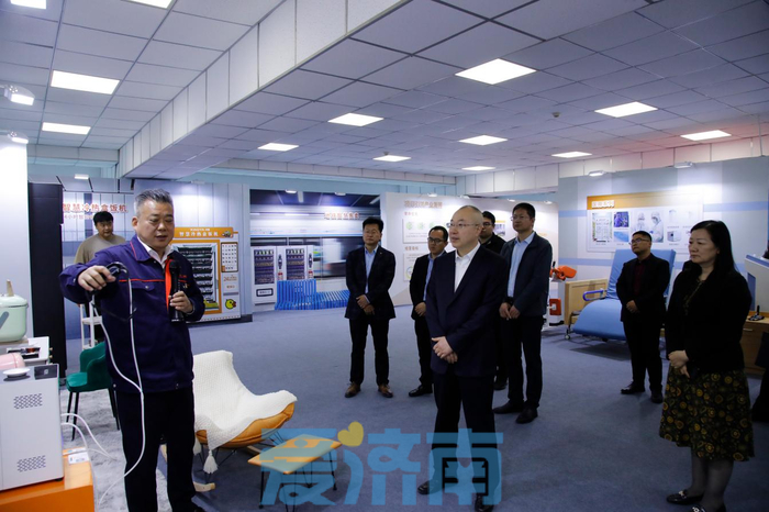 济南市乡村助老“爱心洗衣房”公益项目在小鸭控股集团启动