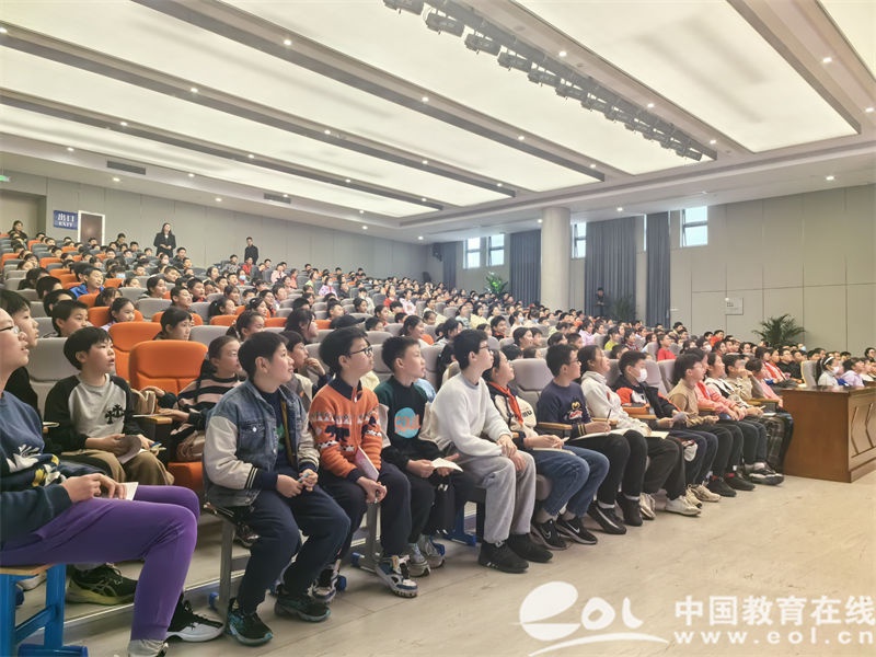 毕业“心”航线未来我可期——杭州市卖鱼桥小学开展青春健康系列团辅课程