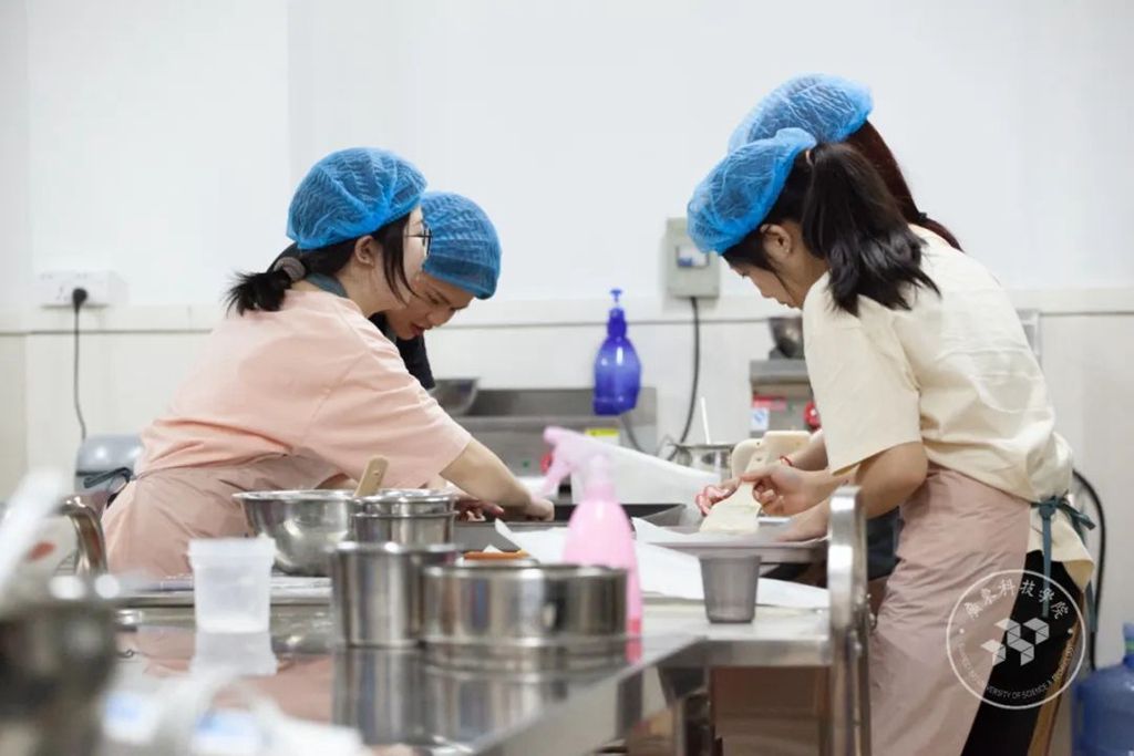 帅气老师扎头发,头发上拔罐的技巧