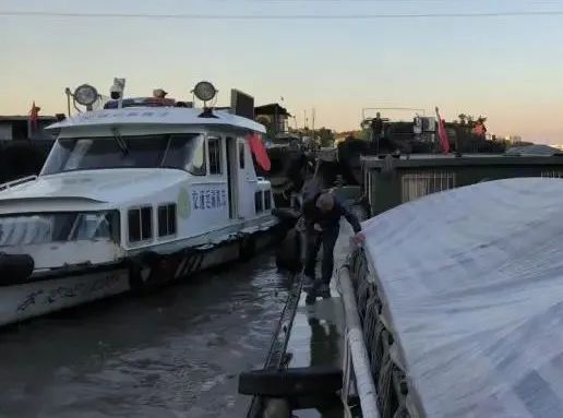 冬季交通运输安全提示卡~请查收！