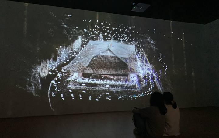 佛光寺梁思成视频,梁思成在佛光寺照片