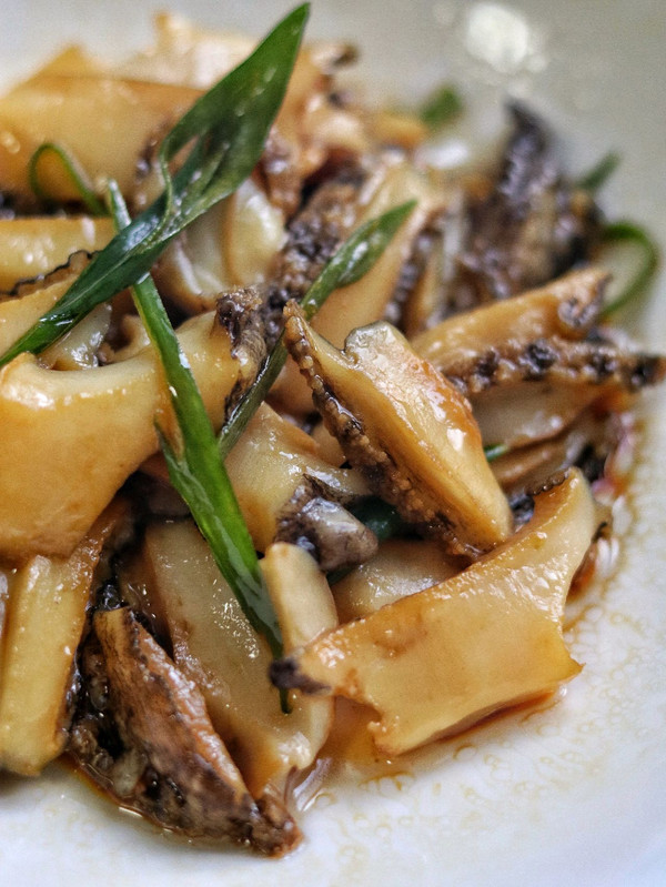 葱油鲍鱼这样做q弹嫩滑,鲍鱼q弹鲜香好吃到停不下来