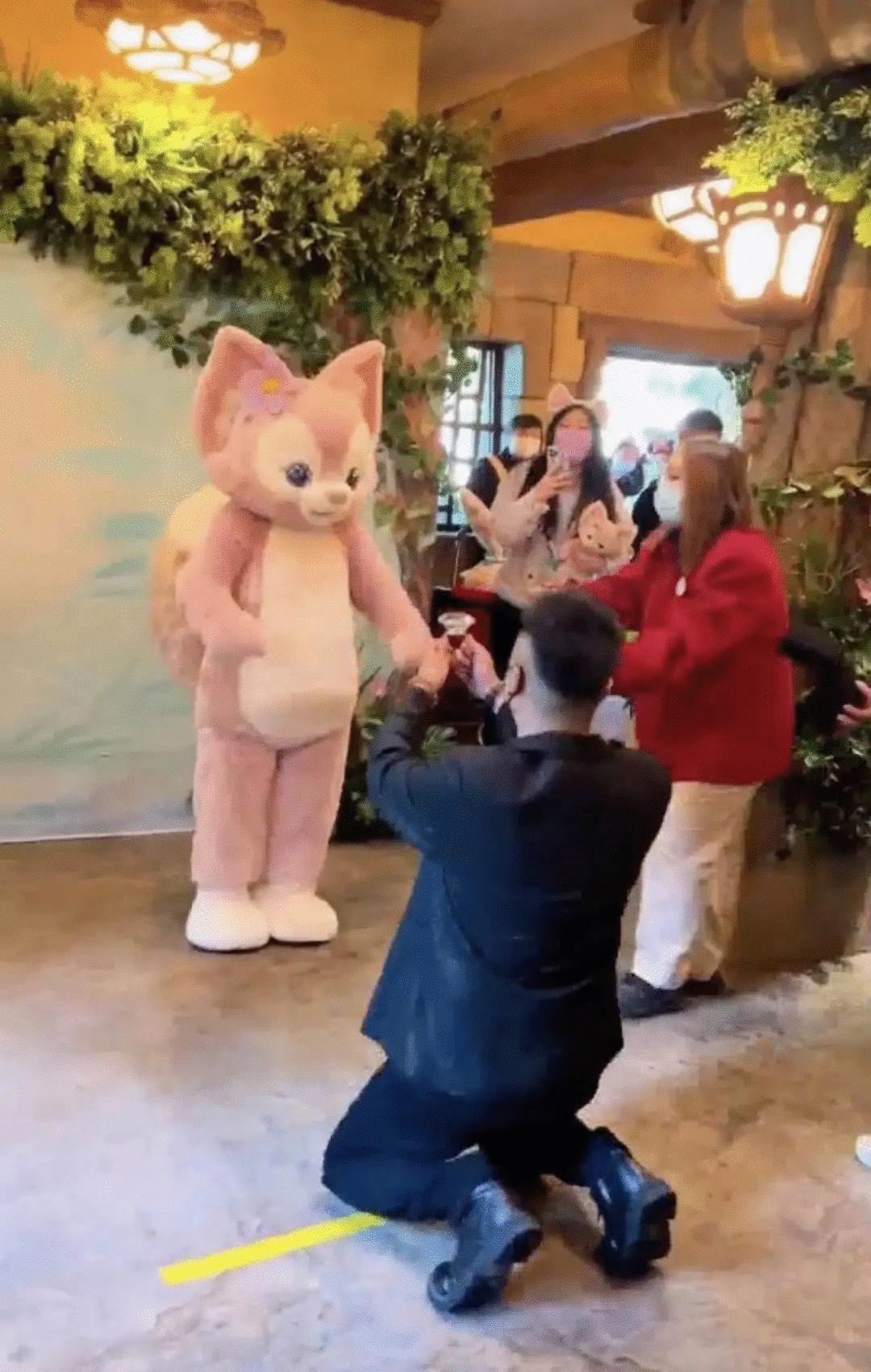 玲娜贝儿月薪被曝出,玲娜贝儿出圈名场面