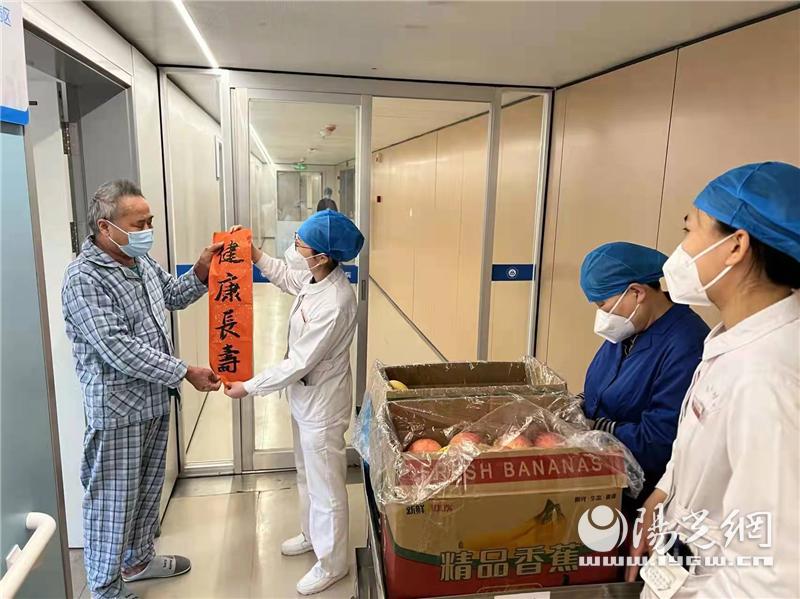 西安交大二附院病房里的小“旅馆”