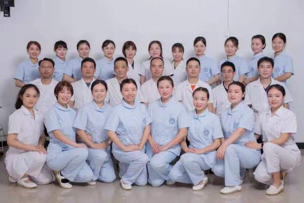 浠ユ不鐤椾负涓績浠ュ仴搴蜂负涓績,浠ユ不鐤椾负涓績浠ヤ汉姘戝仴搴蜂负涓績