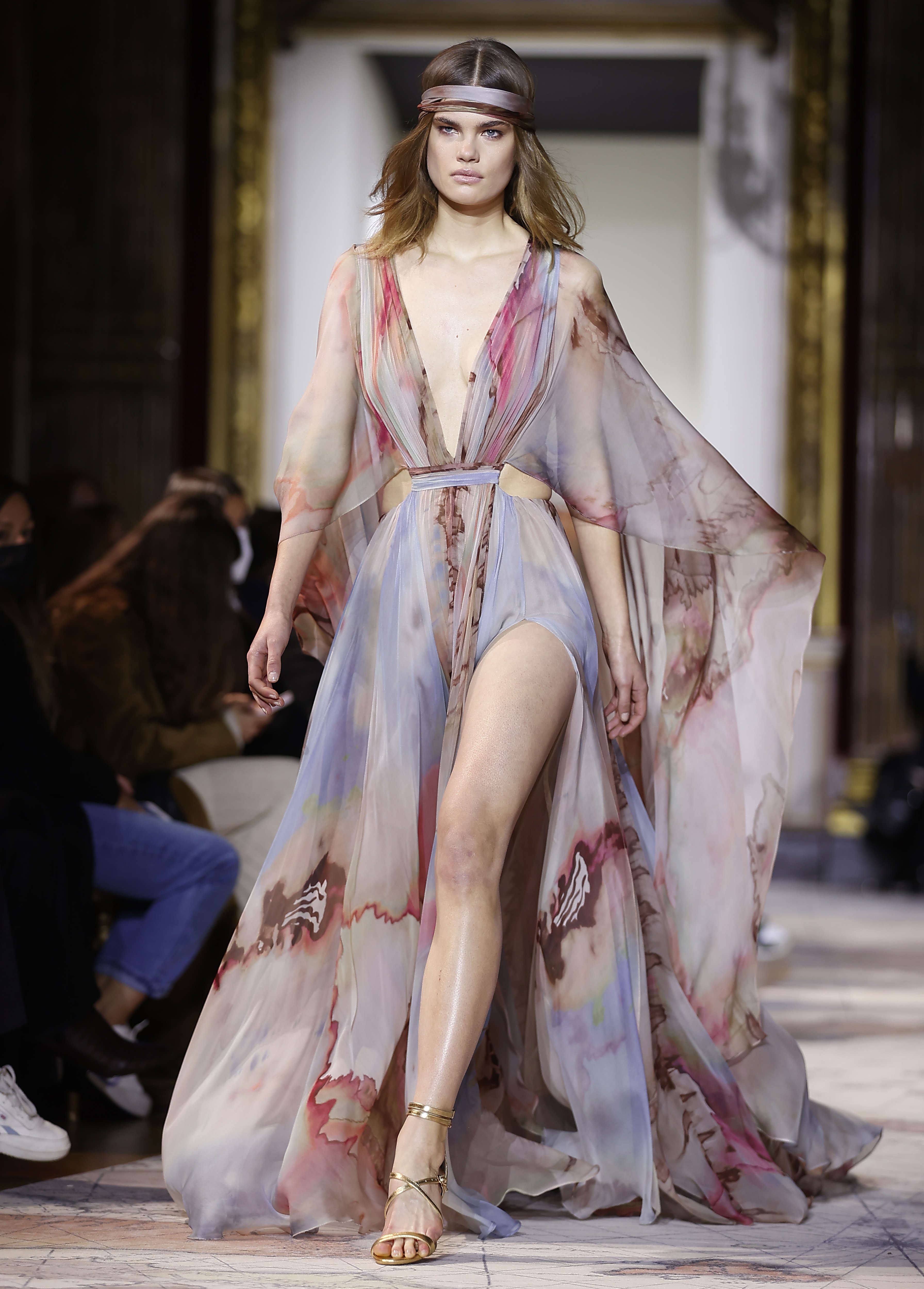 巴黎时装周2024高定,巴黎时装周2022高定