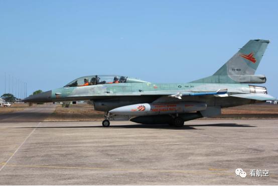 卷起来了？印尼买战机上演“三士夺一桃”